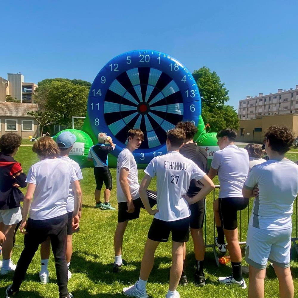 Photo Olympiade avec Cible Géante foot lors d'un événement à Orange (84)
